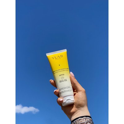 Yumi - Présentoir 12 Crèmes Solaire SPPF50 - 50ml/150 Yumi - Présentoir 12 Crèmes Solaire SPPF50 - 50ml/150